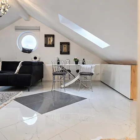 Designer-apartment Mit Spa-badewanne Naehe Nuernberg شقة *